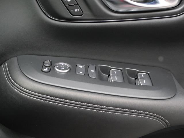 ZR-V e:HEVZ ホンダセンシング 9インチナビ マルチビューカメラ ETC2.0 減速セレクター ワイヤレス充電 ドラレコ前後 BOSEプレミアムサウンド 本革シート シートヒーター パワーシート パワーテールゲート(32枚目)