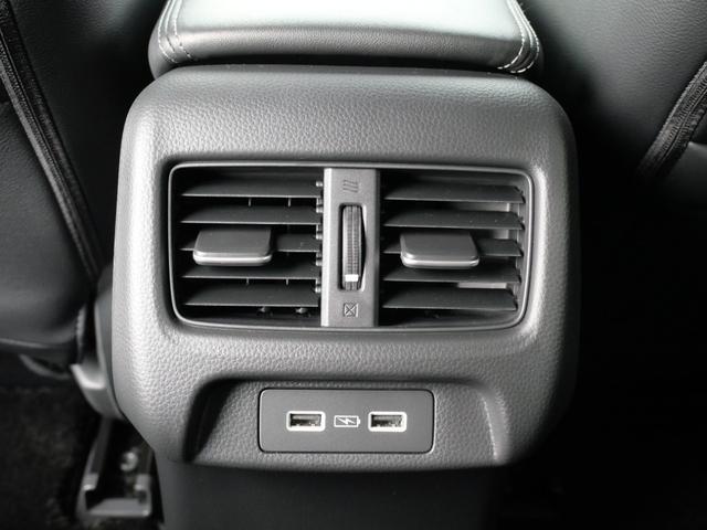 ZR-V e:HEVZ ホンダセンシング 9インチナビ マルチビューカメラ ETC2.0 減速セレクター ワイヤレス充電 ドラレコ前後 BOSEプレミアムサウンド 本革シート シートヒーター パワーシート パワーテールゲート(64枚目)