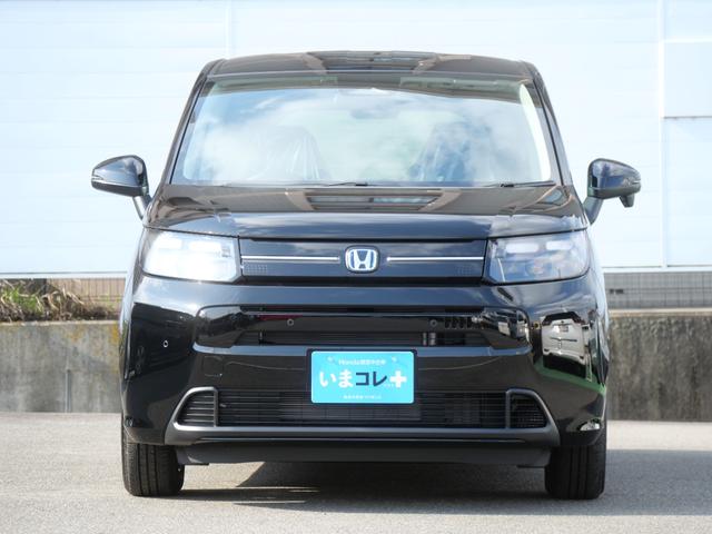 フリード ｅ：ＨＥＶエアーＥＸ　いまコレ＋　新品ナビ　新品マット　９インチコネクトナビ　マルチビューカメラ　ＵＳＢ　ＥＴＣ２．０　ホンダセンシング　両側電動スライドドア　１５インチアルミホイール　シートヒーター　バックカメラ（5枚目）