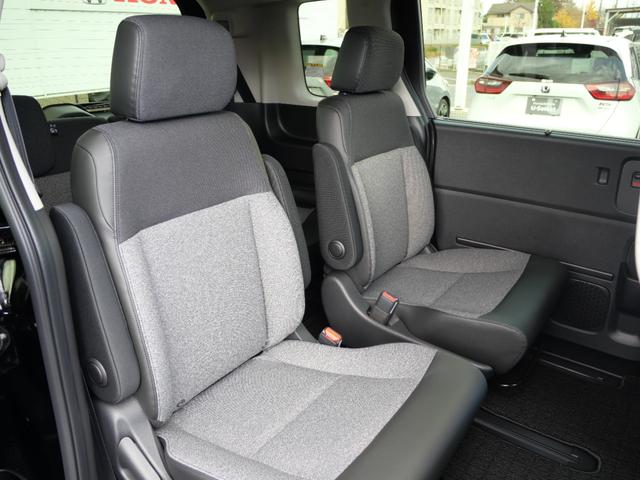 フリード ｅ：ＨＥＶエアーＥＸ　いまコレ＋　新品ナビ　新品マット　９インチコネクトナビ　マルチビューカメラ　ＵＳＢ　ＥＴＣ２．０　ホンダセンシング　両側電動スライドドア　１５インチアルミホイール　シートヒーター　バックカメラ（16枚目）