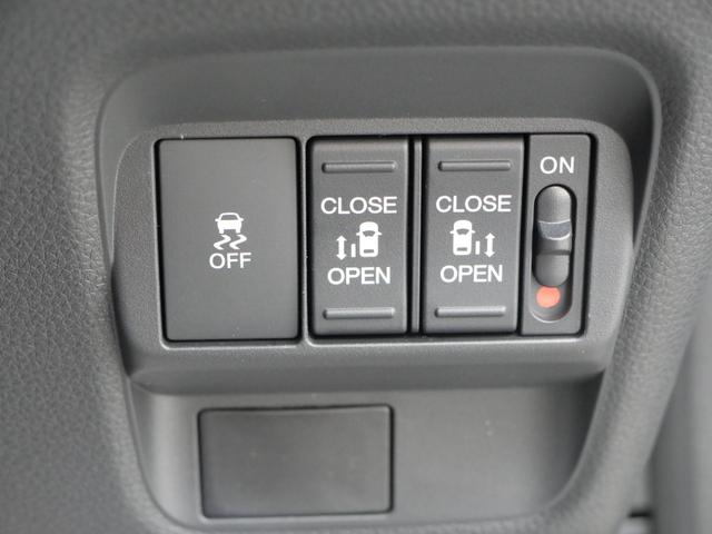 フリード ｅ：ＨＥＶエアーＥＸ　いまコレ＋　新品ナビ　新品マット　９インチコネクトナビ　マルチビューカメラ　ＵＳＢ　ＥＴＣ２．０　ホンダセンシング　両側電動スライドドア　１５インチアルミホイール　シートヒーター　バックカメラ（28枚目）