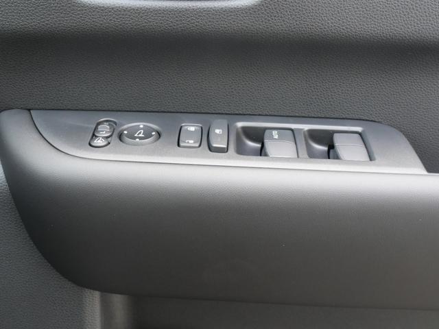 フリード ｅ：ＨＥＶエアーＥＸ　いまコレ＋　新品ナビ　新品マット　９インチコネクトナビ　マルチビューカメラ　ＵＳＢ　ＥＴＣ２．０　ホンダセンシング　両側電動スライドドア　１５インチアルミホイール　シートヒーター　バックカメラ（29枚目）