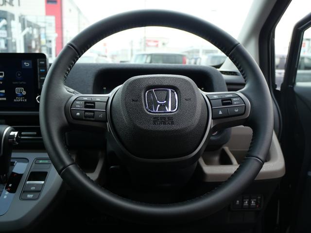 フリード ｅ：ＨＥＶエアーＥＸ　いまコレ＋　新品ナビ　新品マット　９インチコネクトナビ　マルチビューカメラ　ＵＳＢ　ＥＴＣ２．０　ホンダセンシング　両側電動スライドドア　１５インチアルミホイール　シートヒーター　バックカメラ（33枚目）