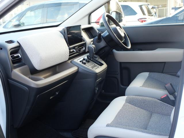 フリード e:HEVエアーEX 登録済未使用車 9インチコネクトナビ マルチビューカメラ USB ETC2.0 ホンダセンシング 両側電動スライドドア 15インチアルミホイール シートヒーター 電子パーキングブレーキ バックカメラ(15枚目)