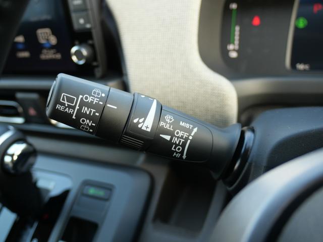 フリード e:HEVエアーEX 登録済未使用車 9インチコネクトナビ マルチビューカメラ USB ETC2.0 ホンダセンシング 両側電動スライドドア 15インチアルミホイール シートヒーター 電子パーキングブレーキ バックカメラ(39枚目)