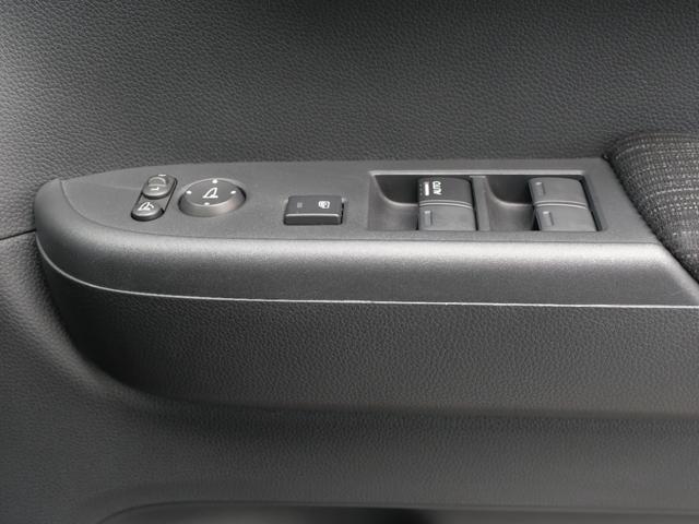 N-WGNカスタム L・ターボホンダセンシング ホンダセンシング インターナビ バックカメラ USB ETC リアカメラDEあんしんプラス パドルシフト 電子パーキング プラズマクラスター搭載エアコン 運転席シートヒーター LEDヘッドライト(27枚目)