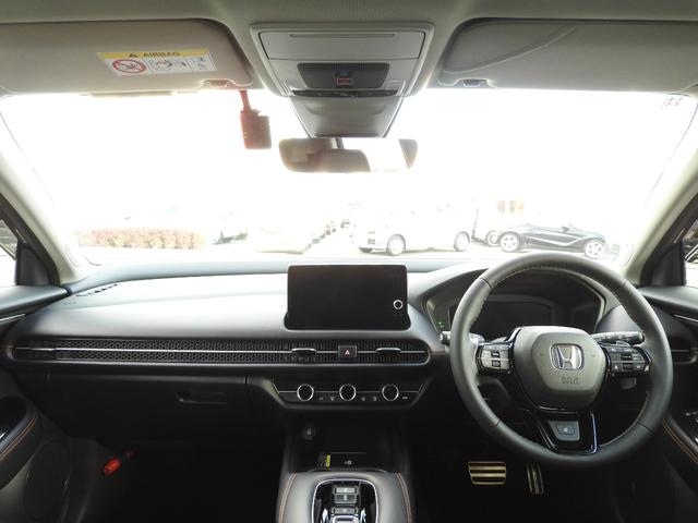 ＺＲ－Ｖ ｅ：ＨＥＶＺ　ワンオーナー車　９インチコネクテッドナビ　マルチビューカメラ　ＢＯＳＥサウンド　ＥＴＣ２．０　スマホドラレコ前後　ワイヤレス充電器　ホンダセンシング　シートヒーター　本革シート　電子パーキングブレーキ（3枚目）