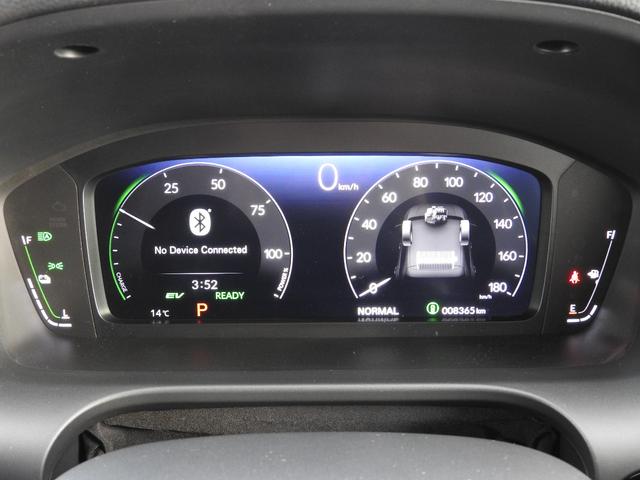 ＺＲ－Ｖ ｅ：ＨＥＶＺ　ワンオーナー車　９インチコネクテッドナビ　マルチビューカメラ　ＢＯＳＥサウンド　ＥＴＣ２．０　スマホドラレコ前後　ワイヤレス充電器　ホンダセンシング　シートヒーター　本革シート　電子パーキングブレーキ（20枚目）