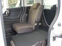3名乗車時でも片側ずつアレンジしていただけるシートですので、人も載せつつ大きなお荷物などもしっかり載せていただけます。
