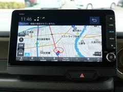 ホンダ純正ギャザズ９インチナビです（ＬＸＵ−２４２ＮＢｉ）。ＤＶＤ・ＣＤ・ＳＤカード・Ｂｌｕｅｔｏｏｔｈ音楽再生・ＣＤ録音・ハンズフリーがご使用できます。高画質・操作しやすい液晶モニターです。 2