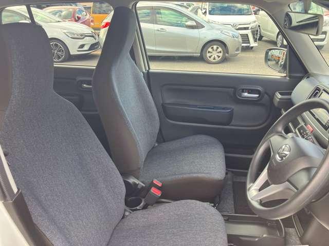 キャロル ハイブリッドGX ワンオーナーカー ケンウッドナビゲーション CD/DVD再生 フルセグTV USBコード 純正14インチアルミホイール ハイビームコントロール 車線逸脱警報装置 衝突被害軽減ブレーキ シートヒーター☆(9枚目)