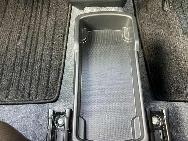 キャロル ハイブリッドGX ワンオーナーカー ケンウッドナビゲーション CD/DVD再生 フルセグTV USBコード 純正14インチアルミホイール ハイビームコントロール 車線逸脱警報装置 衝突被害軽減ブレーキ シートヒーター☆(17枚目)