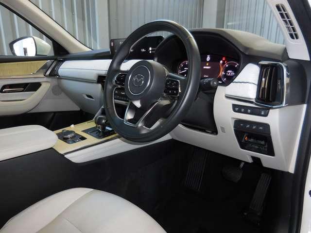 CX-60 3.3 XDハイブリッド プレミアム モダン ディーゼルター 認定Uカー ワンオーナー サンルーフ 白革シート 2カメラドイブラレコーダー 360度ビューモニター ナビゲーション ブルートゥース USB端子 HDMI端子 BOSEオーディオ MRCC 車載通信機(3枚目)