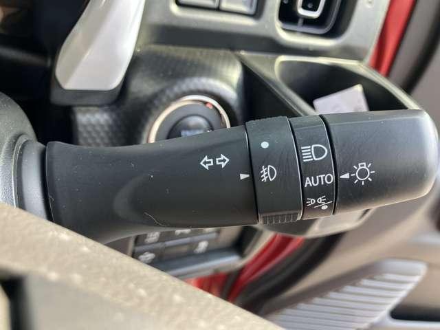 �Â��Ȃ�Ύ����œ_�����Ă����w�I�[�g���C�g�@�\�x�t���ł��B���C�g�̏����Y�ꂪ�h���܂��̂ň��S�ł��B