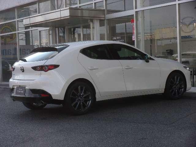 ＭＡＺＤＡ３ファストバック ２．０　２０Ｓ　ツーリング　弊社デモカーアップ　禁煙車　ナビ　ＢＯＳＥ（2枚目）