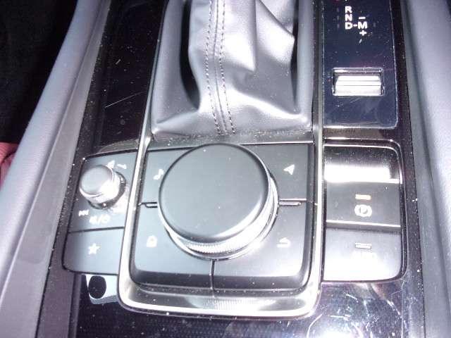 ＭＡＺＤＡ３ファストバック ２．０　２０Ｓ　ツーリング　弊社デモカーアップ　禁煙車　ナビ　ＢＯＳＥ（7枚目）