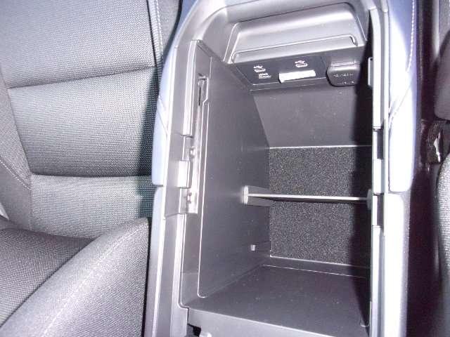 ＣＸ－３０ ２．０　２０Ｓ　ｉ　セレクション　弊社デモカーアップ　禁煙車　ナビ　ＡＬＥＸＡ（20枚目）