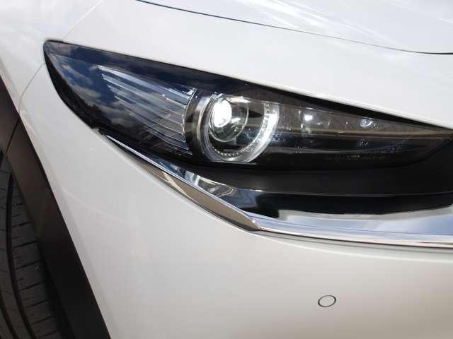 �y�A�_�v�e�B�u�E�k�d�c�E�w�b�h���C�g�z�@�n�C�^���[�^���C�h�̂R��ނ̂k�d�c���C�g����ɓK�؂Ȕz���Ɏ������䂵�܂��B�Ό��Ԃ���s�҂ɂ͏Ǝ˂����A�K�v�ȕ����ɂ������𓖂Ă܂��I