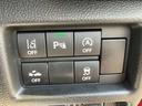 横滑り防止装置やアイドリングストップなど各機能を操作できるクラスタースイッチです。