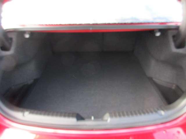 トランクも広々