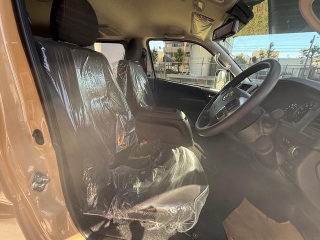 ハイエースバン ロングスーパーGL 両側パワースライドドア LEDヘッドライト パノラミニックビューモニター デジタルインナーミラー アースカラーパッケージ 助手席エアバック(7枚目)