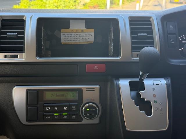 ハイエースバン ロングスーパーGL 両側パワースライドドア LEDヘッドライト パノラミニックビューモニター デジタルインナーミラー アースカラーパッケージ 助手席エアバック(11枚目)