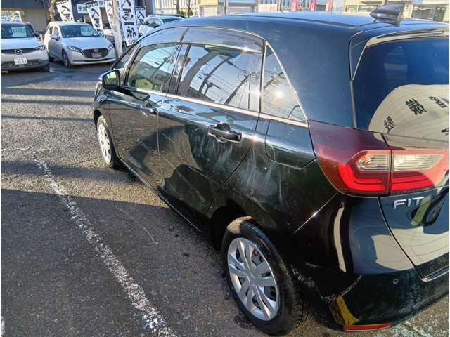 フィット １．３　ホーム　純正８インチＳＤナビ　フルセグＴＶ（8枚目）