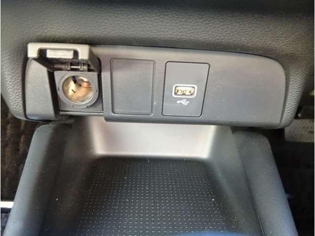 フィット １．３　ホーム　純正８インチＳＤナビ　フルセグＴＶ（19枚目）