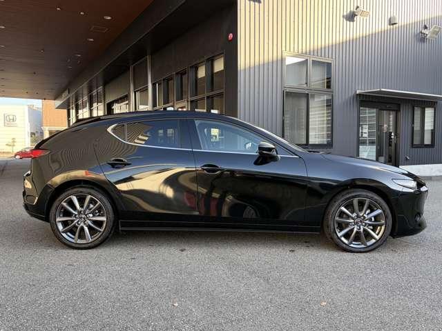 ＭＡＺＤＡ３ファストバック ２．０　２０Ｓ　ツーリング　当社試乗車アップ／ナビ／ＥＴＣ／３６０°モニター／（13枚目）