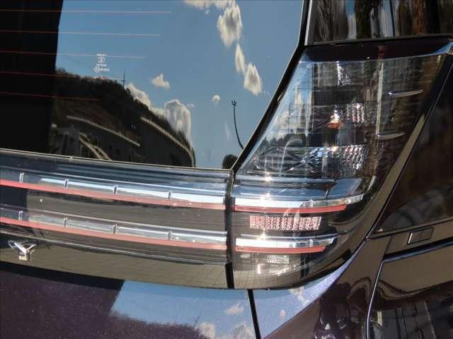 ヴォクシー １．８　ハイブリッド　Ｓ－Ｚ　当社下取りワンオーナー／純正ナビ／ＥＴＣ／バッ（16枚目）