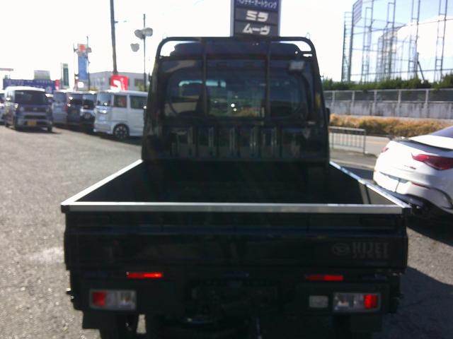 ハイゼットトラック ジャンボエクストラ　ジャンボＳＡ３　ＣＶＴ切替式４ＷＤ、純正９インチＤＡ，ライトバールブラック、スペアタイヤ、デジタルインナーミラー（5枚目）