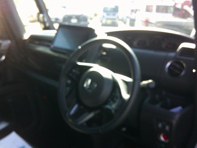 Ｎ－ＢＯＸカスタム Ｌ　Ｃｕｓｔｏｍ　特別仕様車　Ｌ　ＳＴＹＬＥ＋　ＢＬＡＣＫ　ケンウッドナビゲーション　バックカメラ　ＥＴＣ　両側パワースライド　禁煙車　ＬＥＤオートライト　スマートキー（24枚目）