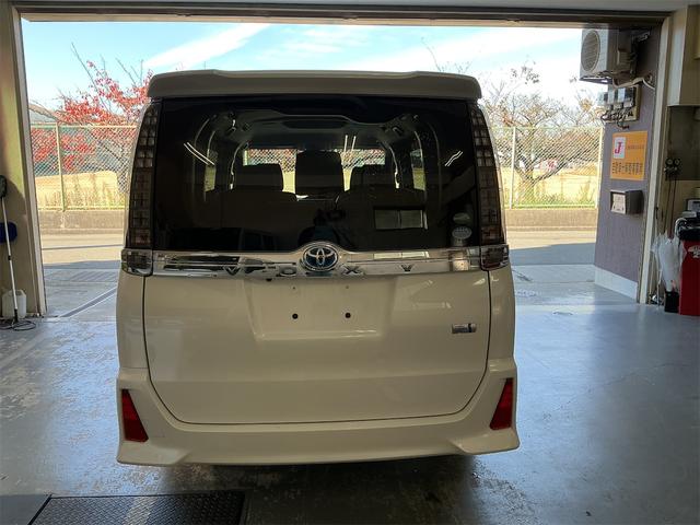 ヴォクシー ハイブリッドＺＳ　煌ＩＩ（3枚目）