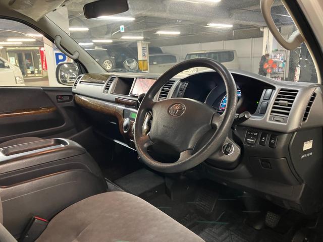 ハイエースワゴン グランドキャビン ハイルーフ 10人乗り ワンオーナー パワースライドドア Wエアコン ナビ バックカメラ ETC 送迎(22枚目)