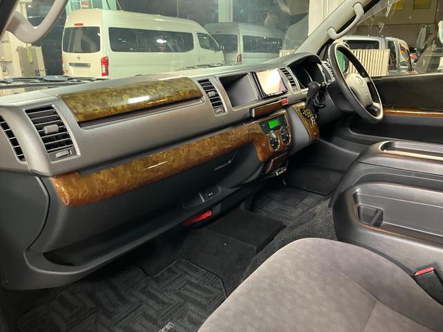 ハイエースワゴン グランドキャビン ハイルーフ 10人乗り ワンオーナー パワースライドドア Wエアコン ナビ バックカメラ ETC 送迎(24枚目)