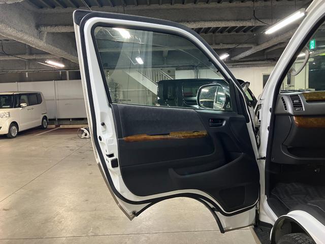 ハイエースワゴン グランドキャビン ハイルーフ 10人乗り ワンオーナー パワースライドドア Wエアコン ナビ バックカメラ ETC 送迎(41枚目)
