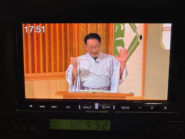 ランドクルーザー１００ ＶＸリミテッド　ディーゼルターボ　フジツボ２本出しマフラー　純正１６インチＡＷ　背面タイヤ　アルパインナビ　バックカメラ　クルーズコントロール　ＬＥＤヘッド　ＬＥＤフォグ　コムテックドラレコ　キーレス　タイベル交換済（32枚目）