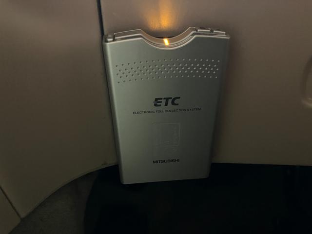 ランドクルーザー１００ ＶＸリミテッド　ディーゼルターボ　フジツボ２本出しマフラー　純正１６インチＡＷ　背面タイヤ　アルパインナビ　バックカメラ　クルーズコントロール　ＬＥＤヘッド　ＬＥＤフォグ　コムテックドラレコ　キーレス　タイベル交換済（37枚目）