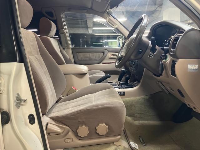 ランドクルーザー１００ ＶＸリミテッド　ディーゼルターボ　フジツボ２本出しマフラー　純正１６インチＡＷ　背面タイヤ　アルパインナビ　バックカメラ　クルーズコントロール　ＬＥＤヘッド　ＬＥＤフォグ　コムテックドラレコ　キーレス　タイベル交換済（40枚目）