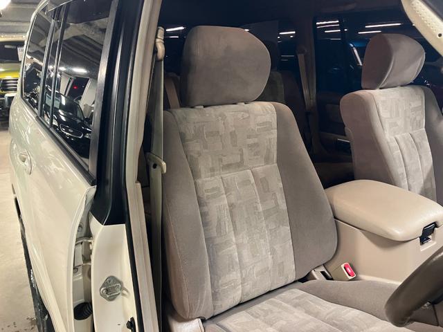 ランドクルーザー１００ ＶＸリミテッド　ディーゼルターボ　フジツボ２本出しマフラー　純正１６インチＡＷ　背面タイヤ　アルパインナビ　バックカメラ　クルーズコントロール　ＬＥＤヘッド　ＬＥＤフォグ　コムテックドラレコ　キーレス　タイベル交換済（41枚目）