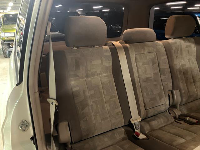 ランドクルーザー１００ ＶＸリミテッド　ディーゼルターボ　フジツボ２本出しマフラー　純正１６インチＡＷ　背面タイヤ　アルパインナビ　バックカメラ　クルーズコントロール　ＬＥＤヘッド　ＬＥＤフォグ　コムテックドラレコ　キーレス　タイベル交換済（45枚目）