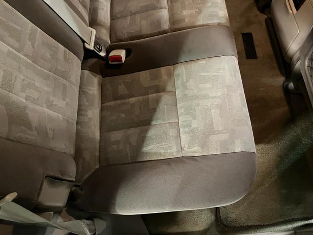 ランドクルーザー１００ ＶＸリミテッド　ディーゼルターボ　フジツボ２本出しマフラー　純正１６インチＡＷ　背面タイヤ　アルパインナビ　バックカメラ　クルーズコントロール　ＬＥＤヘッド　ＬＥＤフォグ　コムテックドラレコ　キーレス　タイベル交換済（46枚目）