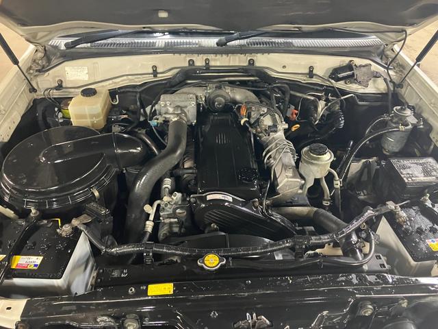 ランドクルーザー１００ ＶＸリミテッド　ディーゼルターボ　フジツボ２本出しマフラー　純正１６インチＡＷ　背面タイヤ　アルパインナビ　バックカメラ　クルーズコントロール　ＬＥＤヘッド　ＬＥＤフォグ　コムテックドラレコ　キーレス　タイベル交換済（64枚目）