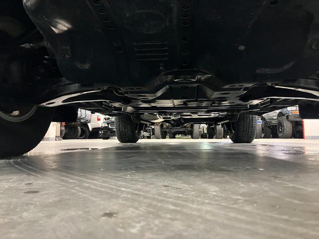 ランドクルーザー１００ ＶＸリミテッド　ディーゼルターボ　フジツボ２本出しマフラー　純正１６インチＡＷ　背面タイヤ　アルパインナビ　バックカメラ　クルーズコントロール　ＬＥＤヘッド　ＬＥＤフォグ　コムテックドラレコ　キーレス　タイベル交換済（66枚目）