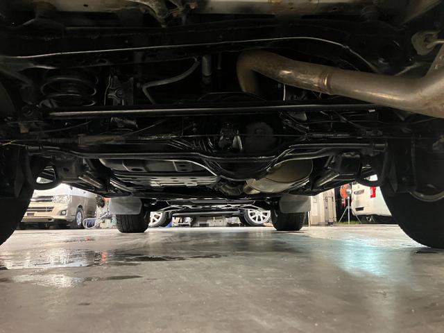 ランドクルーザー１００ ＶＸリミテッド　ディーゼルターボ　フジツボ２本出しマフラー　純正１６インチＡＷ　背面タイヤ　アルパインナビ　バックカメラ　クルーズコントロール　ＬＥＤヘッド　ＬＥＤフォグ　コムテックドラレコ　キーレス　タイベル交換済（67枚目）