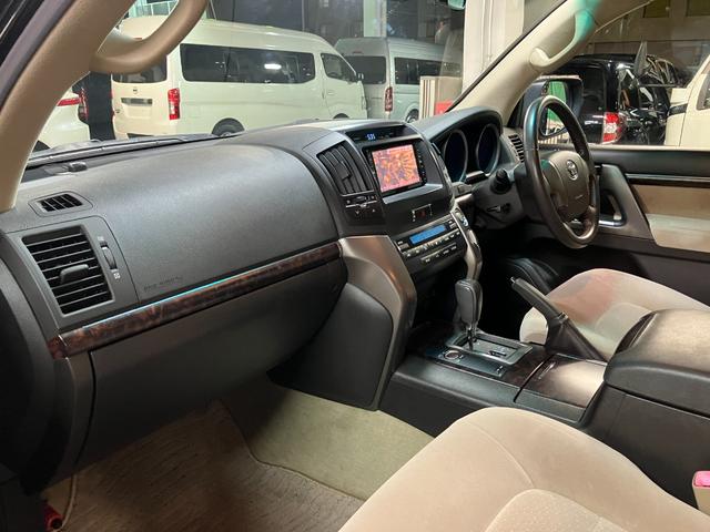 ランドクルーザー AX WALD22インチAW 純正ナビTV バックカメラ 後席モニター クルーズコントロール スマートキー ドラレコ ETC Wエアコン クリアランスソナー(26枚目)