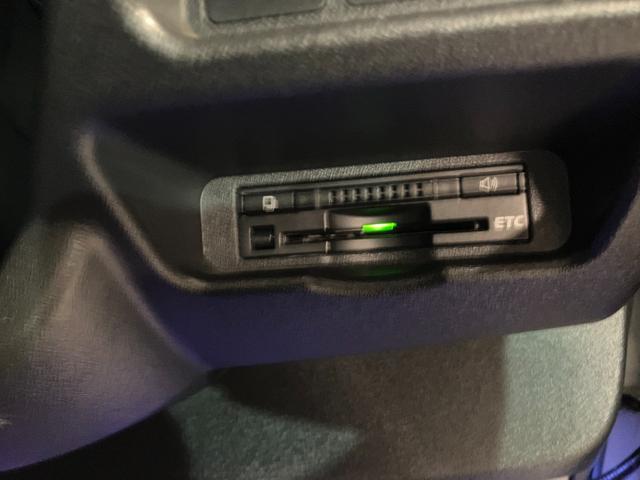 ハイエースワゴン グランドキャビン 後期モデル ハイルーフ 10人乗り パワースライドドア 純正ナビTV バックカメラ LEDヘッド LEDフォグ プッシュスタート ドラレコ ETC Wエアコン 送迎(32枚目)