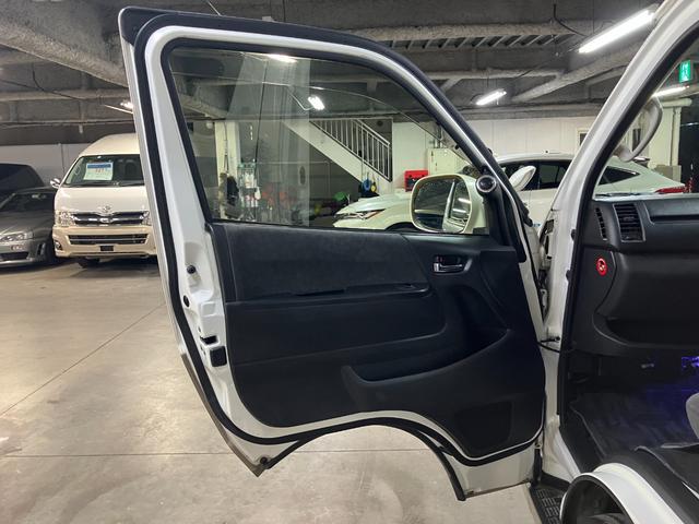 ハイエースワゴン グランドキャビン 後期モデル ハイルーフ 10人乗り パワースライドドア 純正ナビTV バックカメラ LEDヘッド LEDフォグ プッシュスタート ドラレコ ETC Wエアコン 送迎(42枚目)