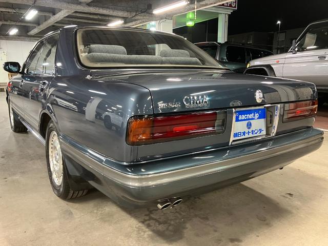 セドリック・シーマ タイプＩＩリミテッド　Ｖ６ターボエンジン　フルノーマル車　エアサスペンション　純正１５インチＡＷ　ドアミラーワイパー　運転席　助手席パワーシート　クルーズコントロール　オートライト　保証書（7枚目）