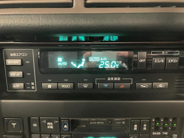 セドリック・シーマ タイプＩＩリミテッド　Ｖ６ターボエンジン　フルノーマル車　エアサスペンション　純正１５インチＡＷ　ドアミラーワイパー　運転席　助手席パワーシート　クルーズコントロール　オートライト　保証書（33枚目）